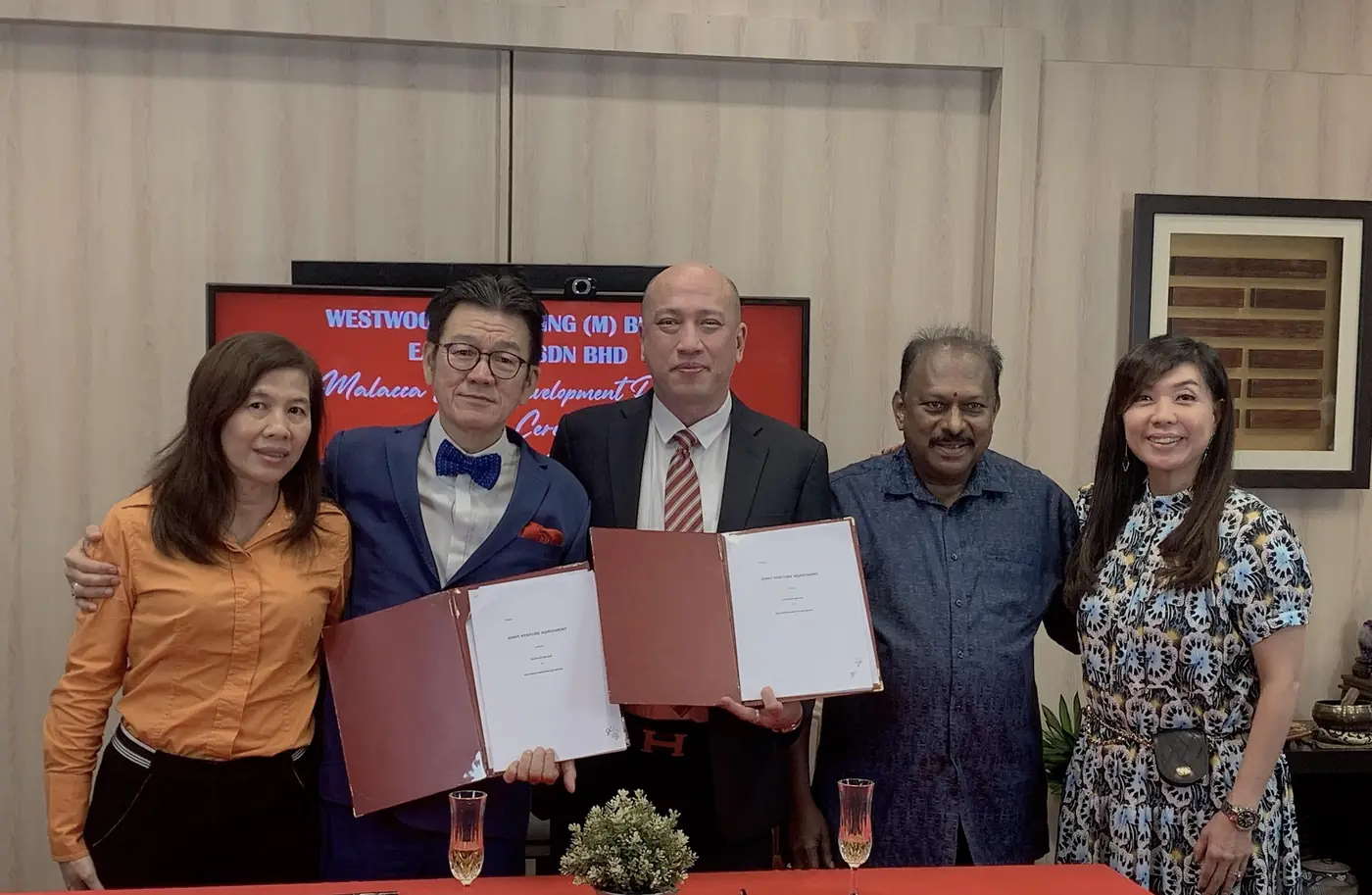 The Signing Ceremony of "Melaka land Development" — photo 3